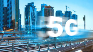 teknologi 5G Indonesia dengan jaringan internet cepat dan kota modern terhubung
